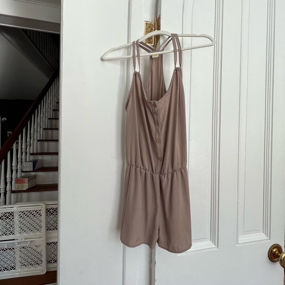 Beige romper - size Small